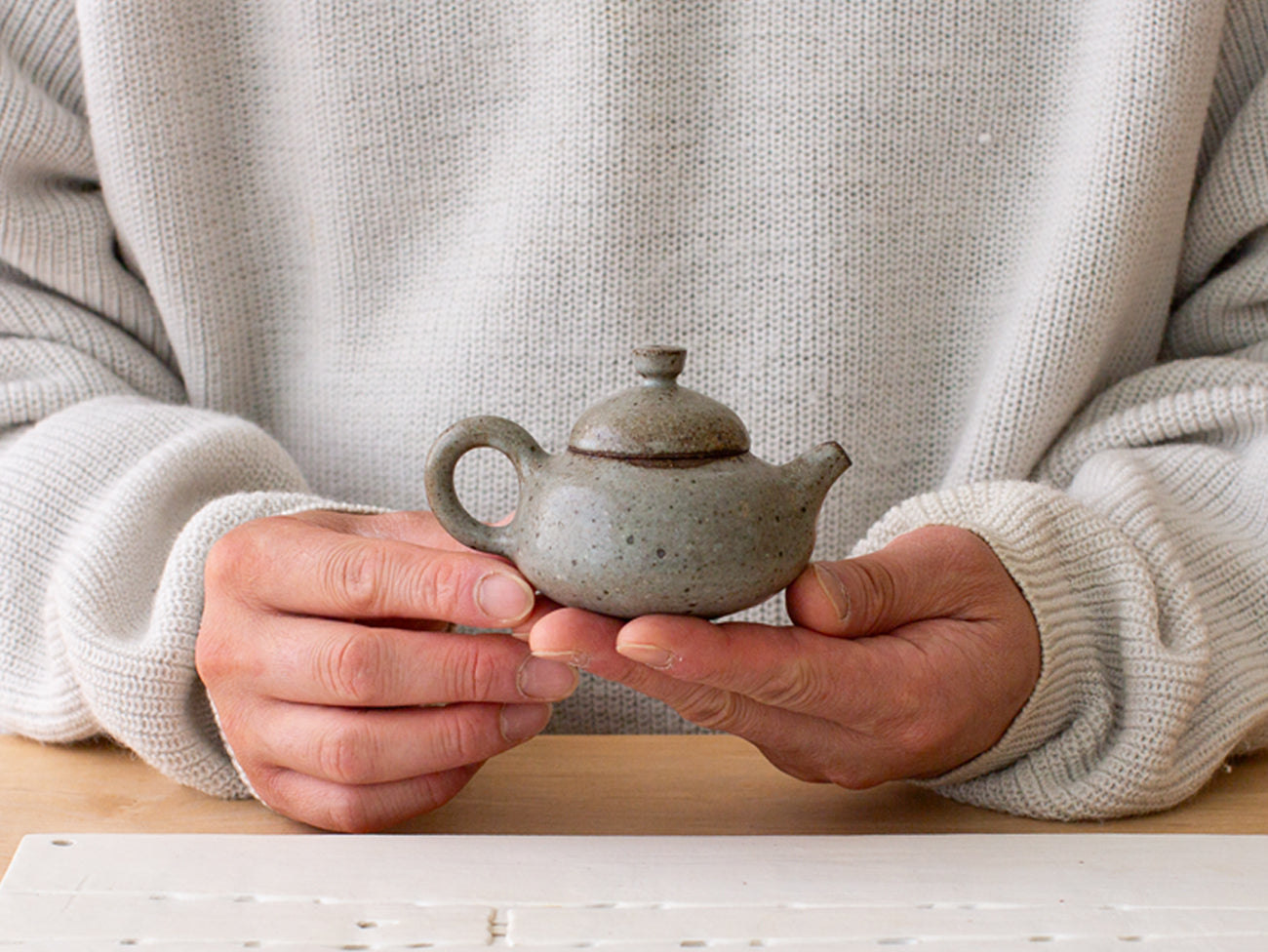 Quince Teapot, Zhang Hao Yan