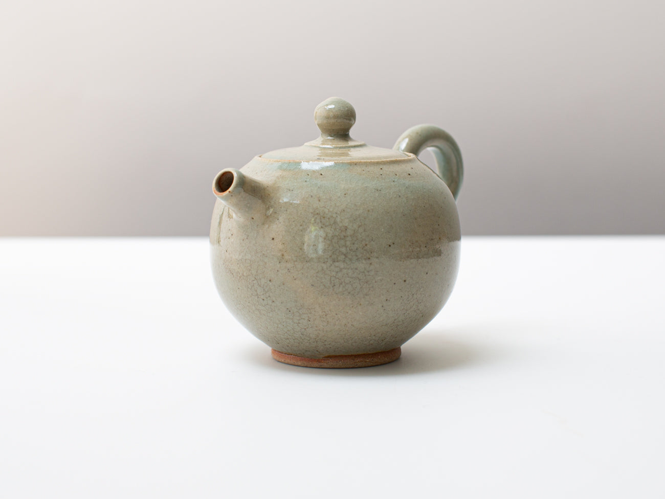 Globe celadon teapot. Zhang Yun Cheng.