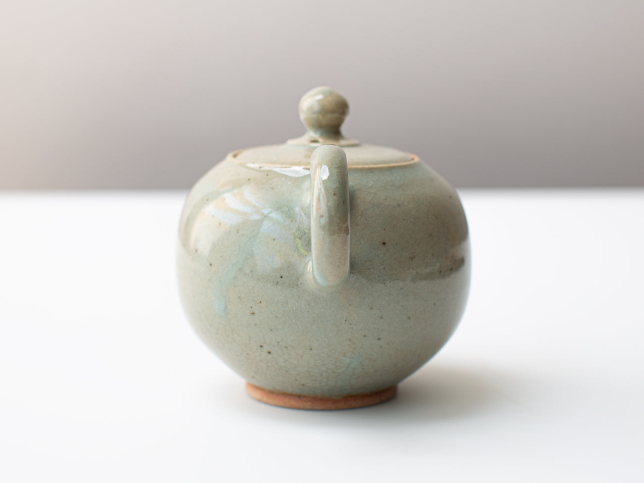 Globe celadon teapot. Zhang Yun Cheng.