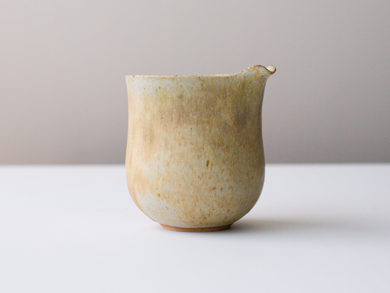 Ochre tea server for gongfu tea service. Zhang Hao Yan.