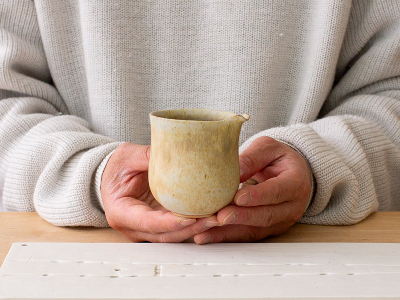 Ochre tea server for gongfu tea service. Zhang Hao Yan.