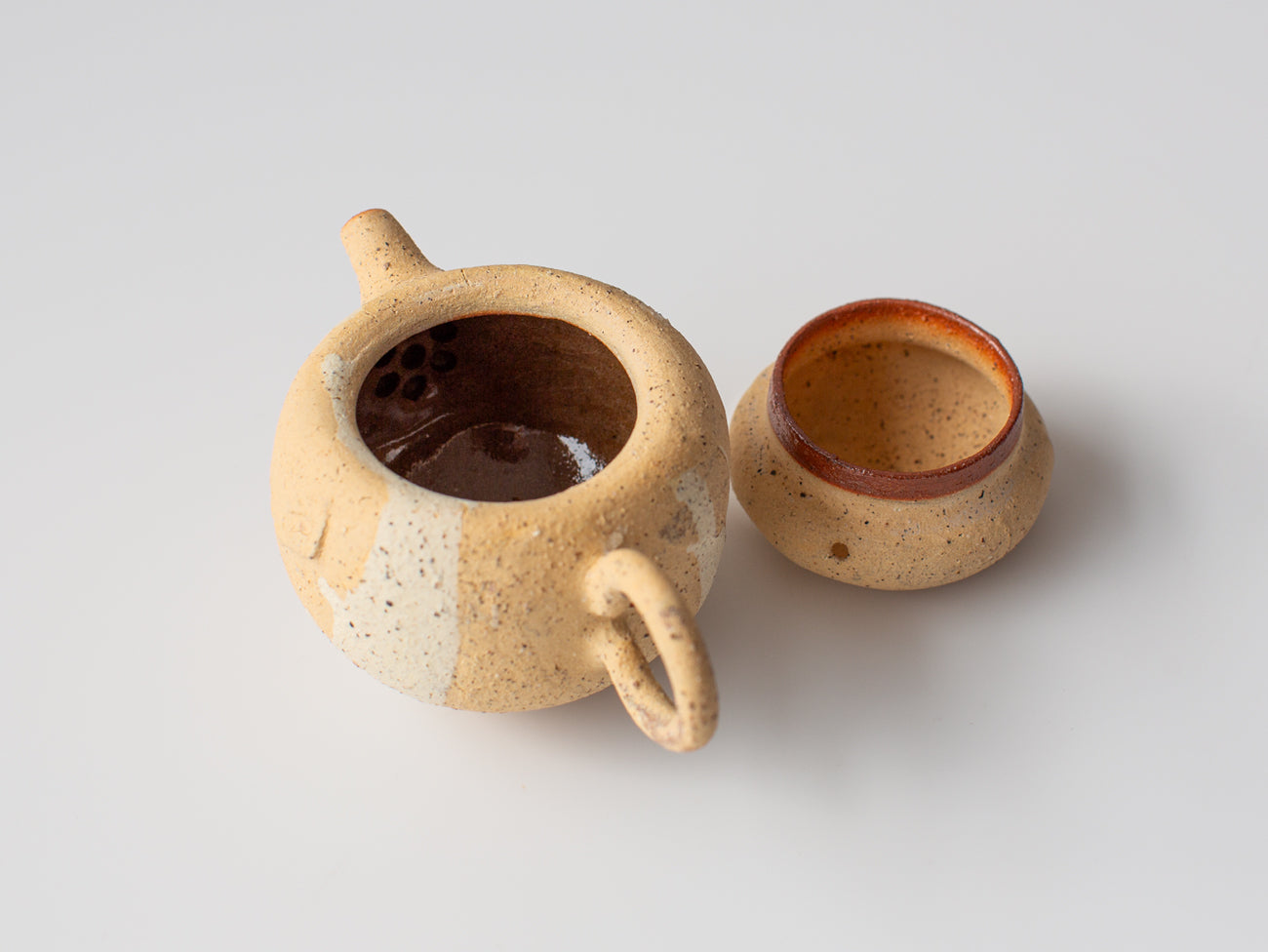 Dome Teapot in Butterscotch