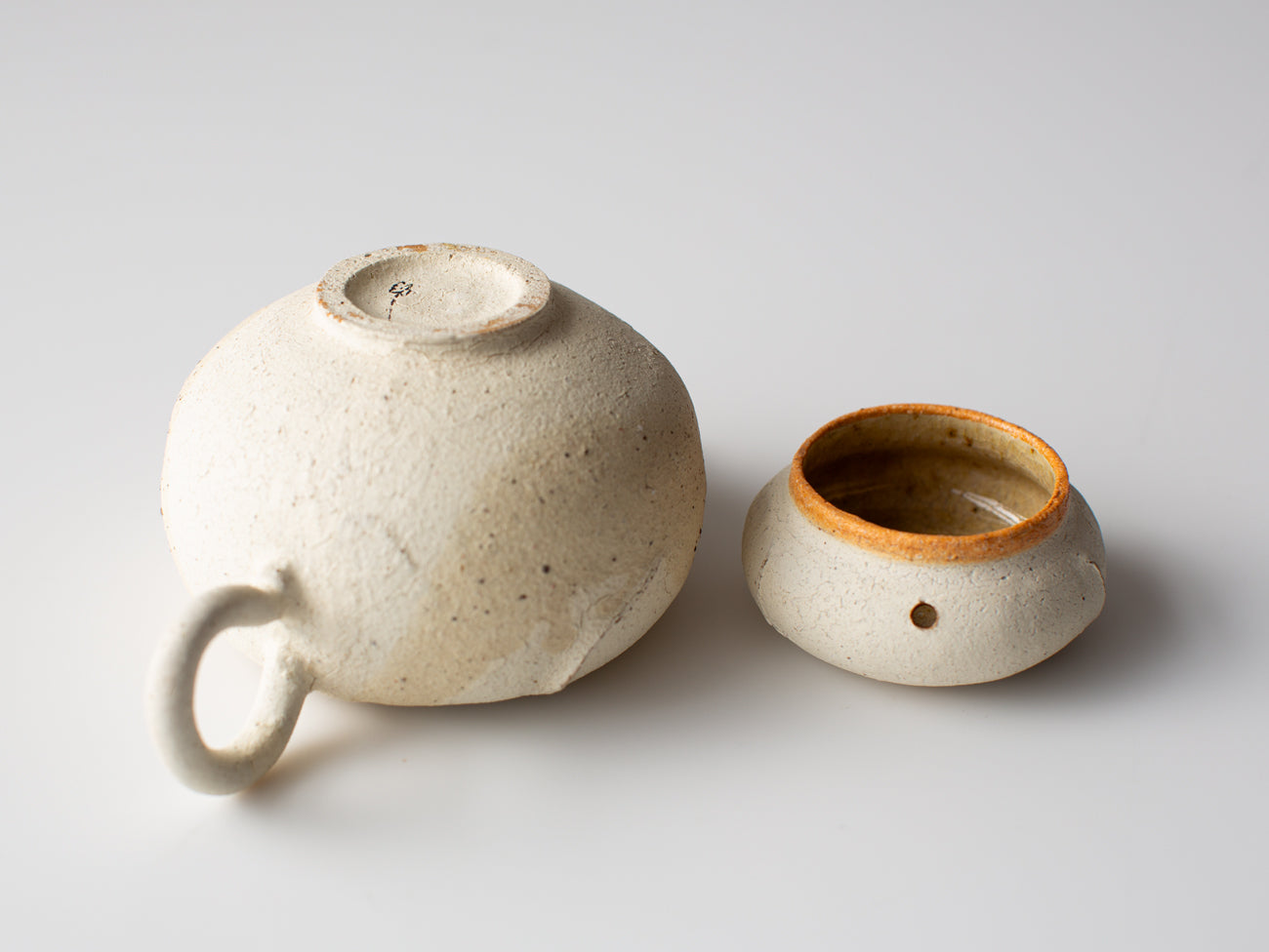 Dome Teapot in White