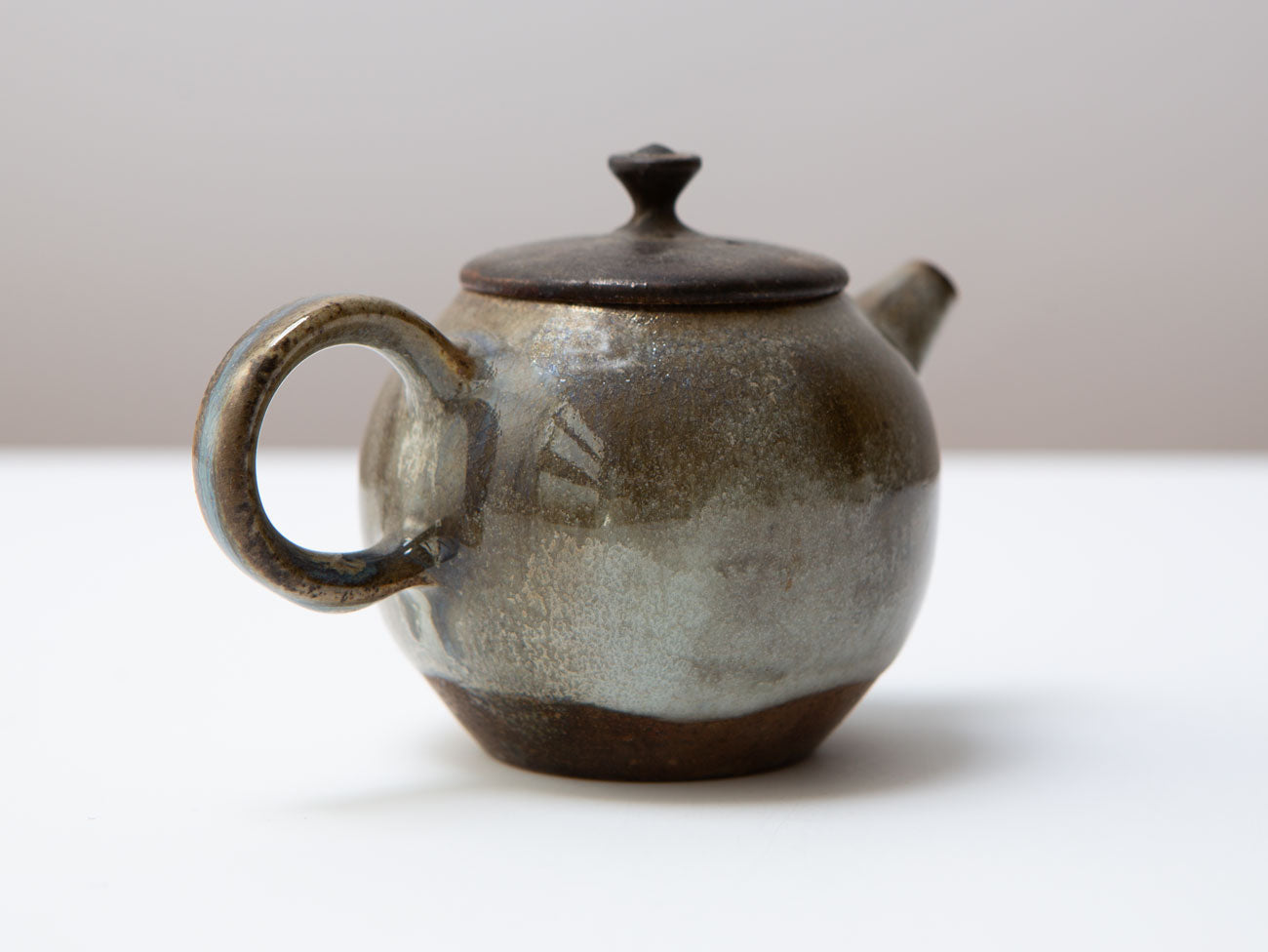 Mist. A wood-fired teapot. Liao Guo Hua
