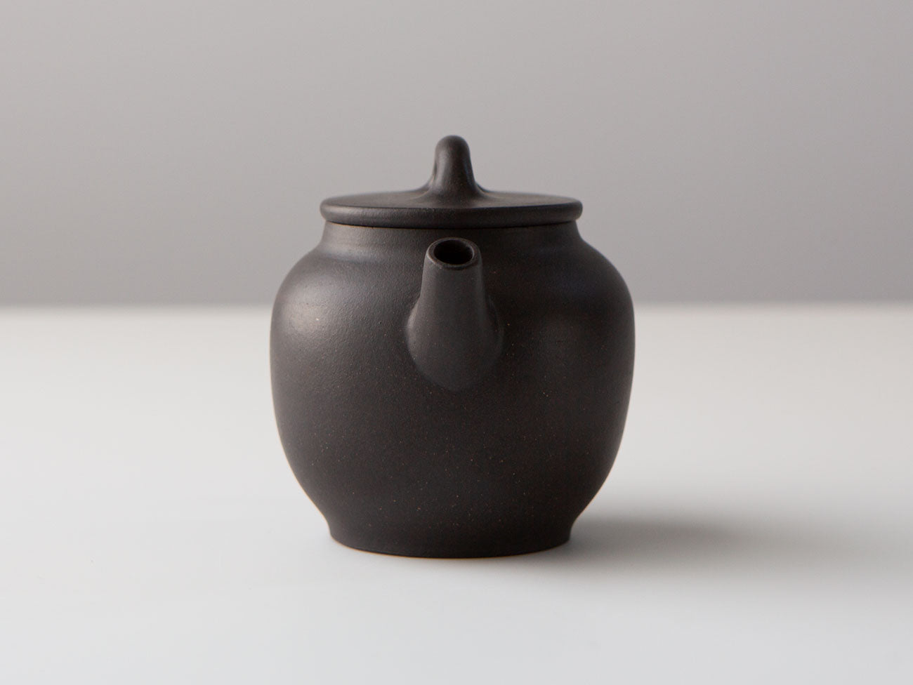 Black Oak Teapot, Hei liao. Zisha.