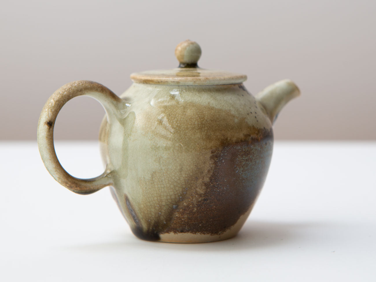 Wood-fired Porcelain Teapot, Liao Guo Hua.