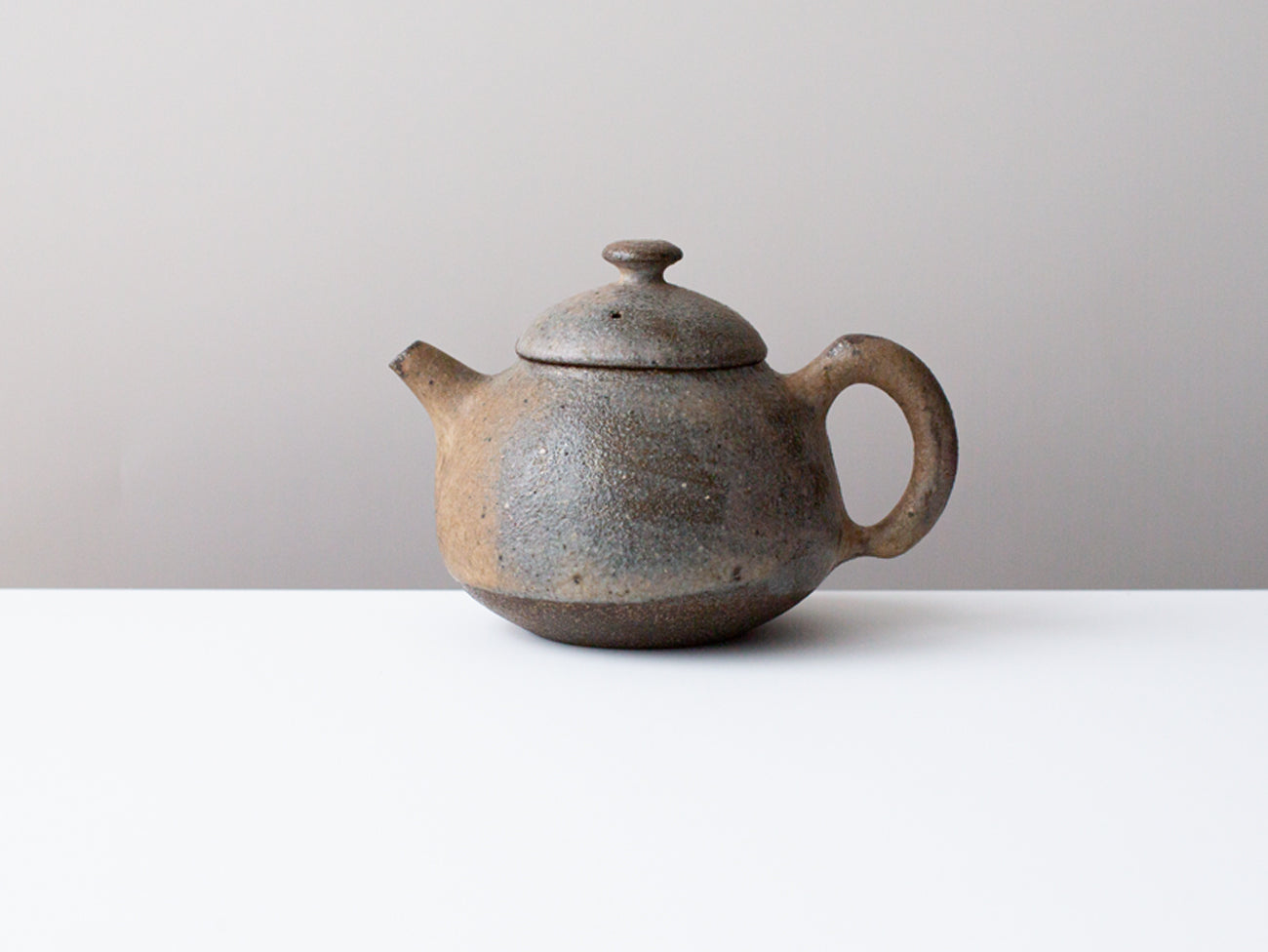 Color ceramic teapot. Zhang Hao Yan
