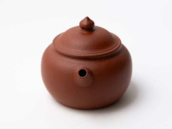 Yuan Qu, Full hand-built zisha teapot, in zhuni clay.