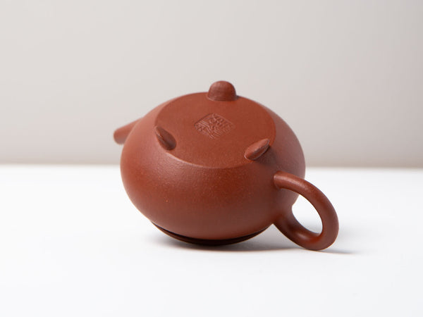Palace Lantern. Full hand-built zisha teapot in Zhuni clay.