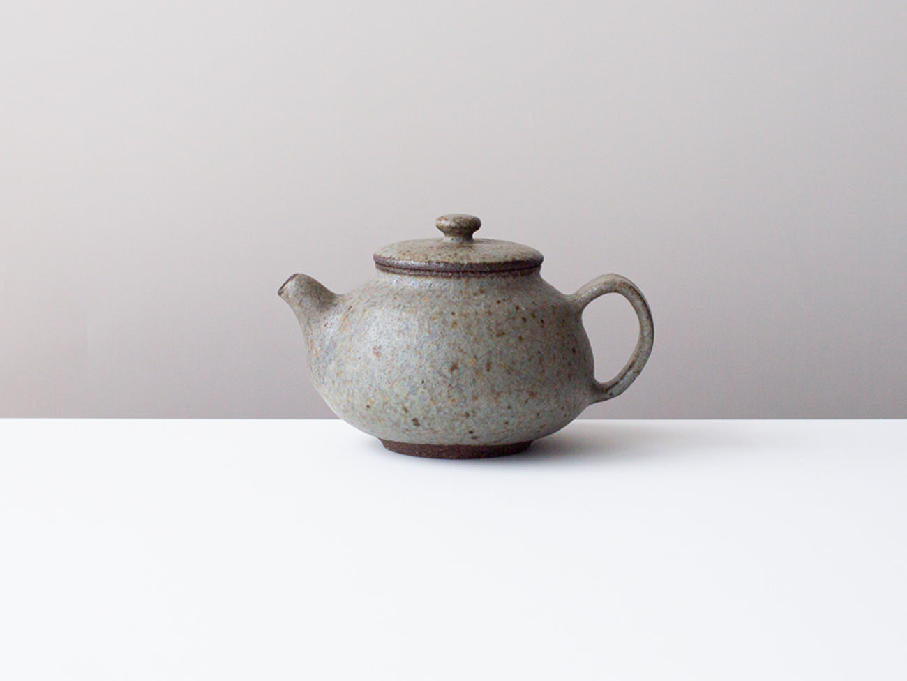 Architect ceramic teapot. Zhang Yao Han