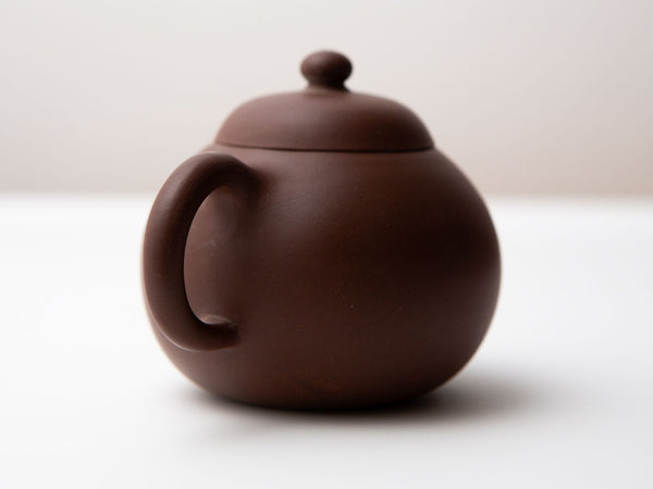 Fat Pear teapot. Zini zisha clay.