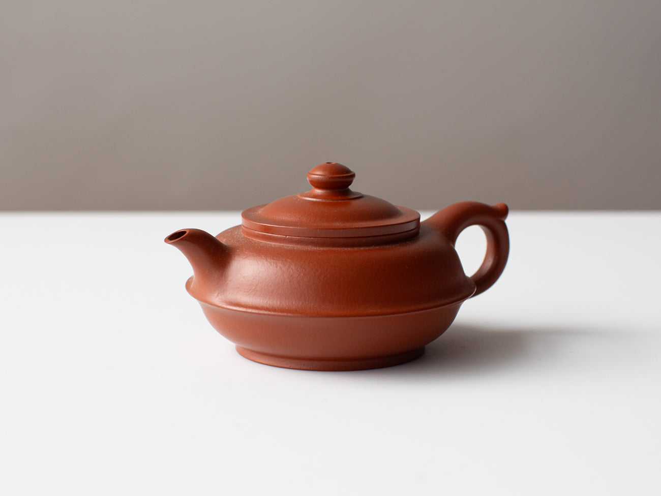 Round Pearl (圓珠壺). Full handmade zisha teapot.