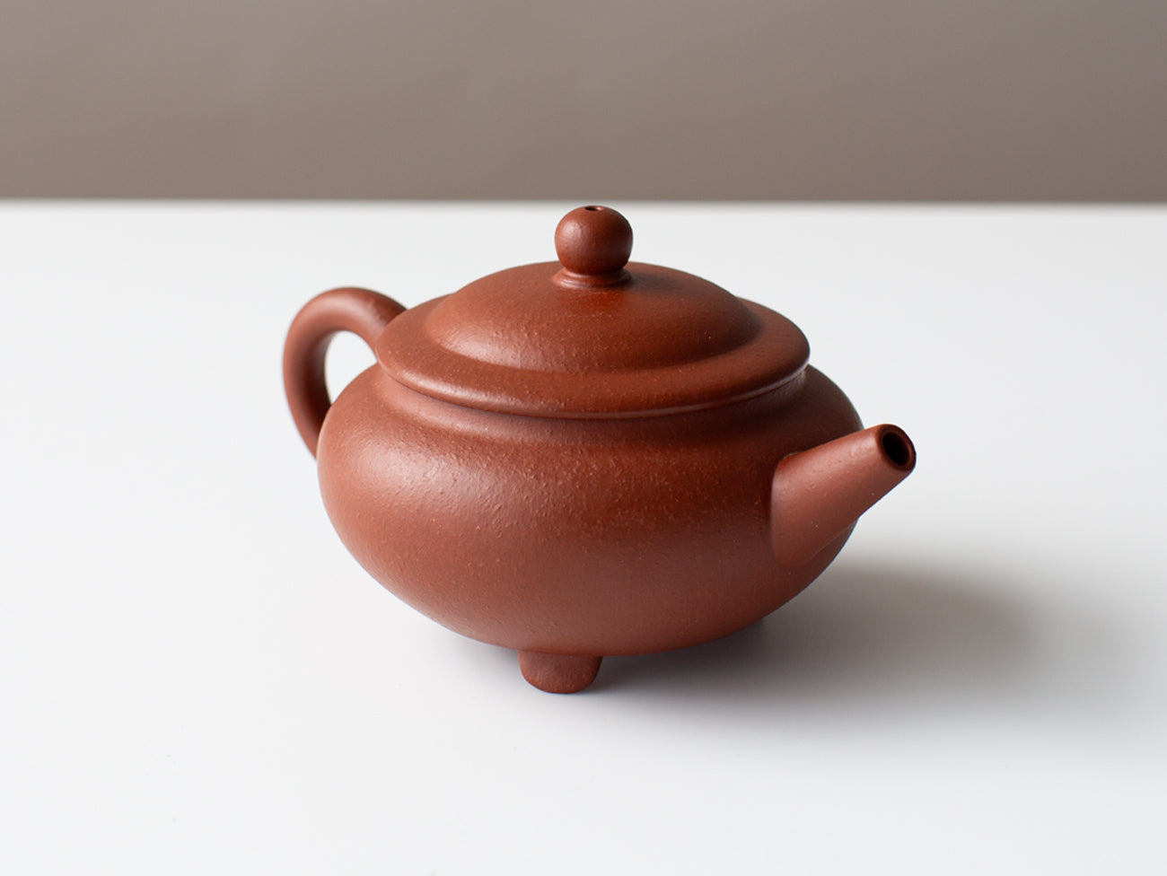 Palace Lantern Variation (三足宮燈). Full handmade zisha teapot.