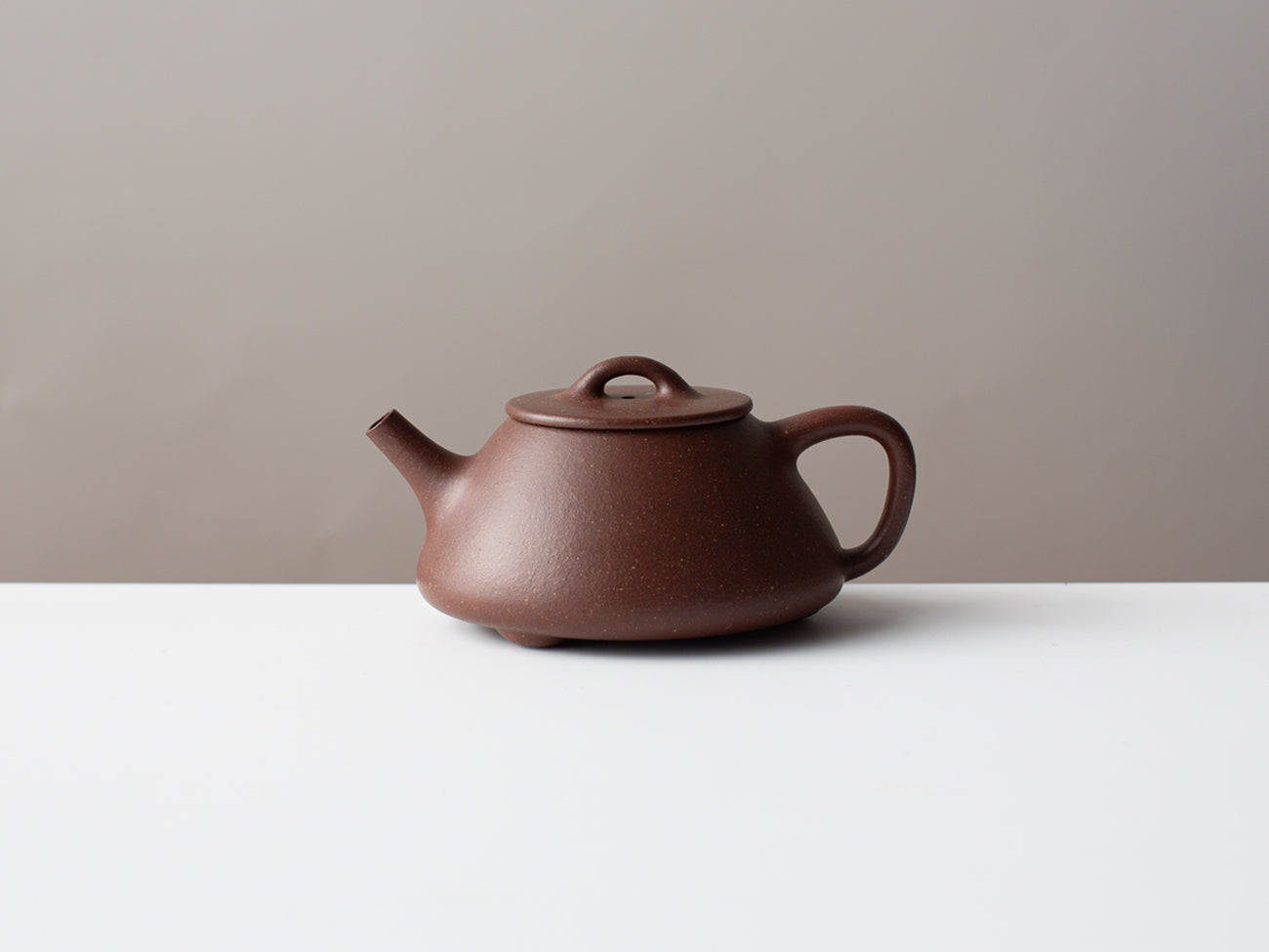 Elongated Shipiao (腰圓石瓢壺). Full handmade zisha teapot.