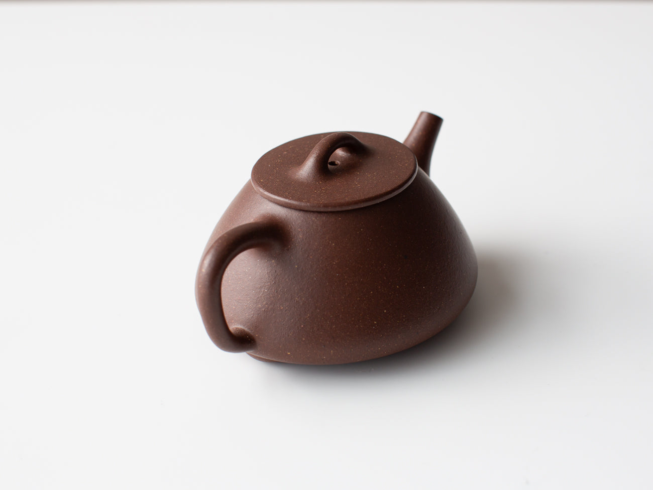 Elongated Shipiao (腰圓石瓢壺). Full handmade zisha teapot.