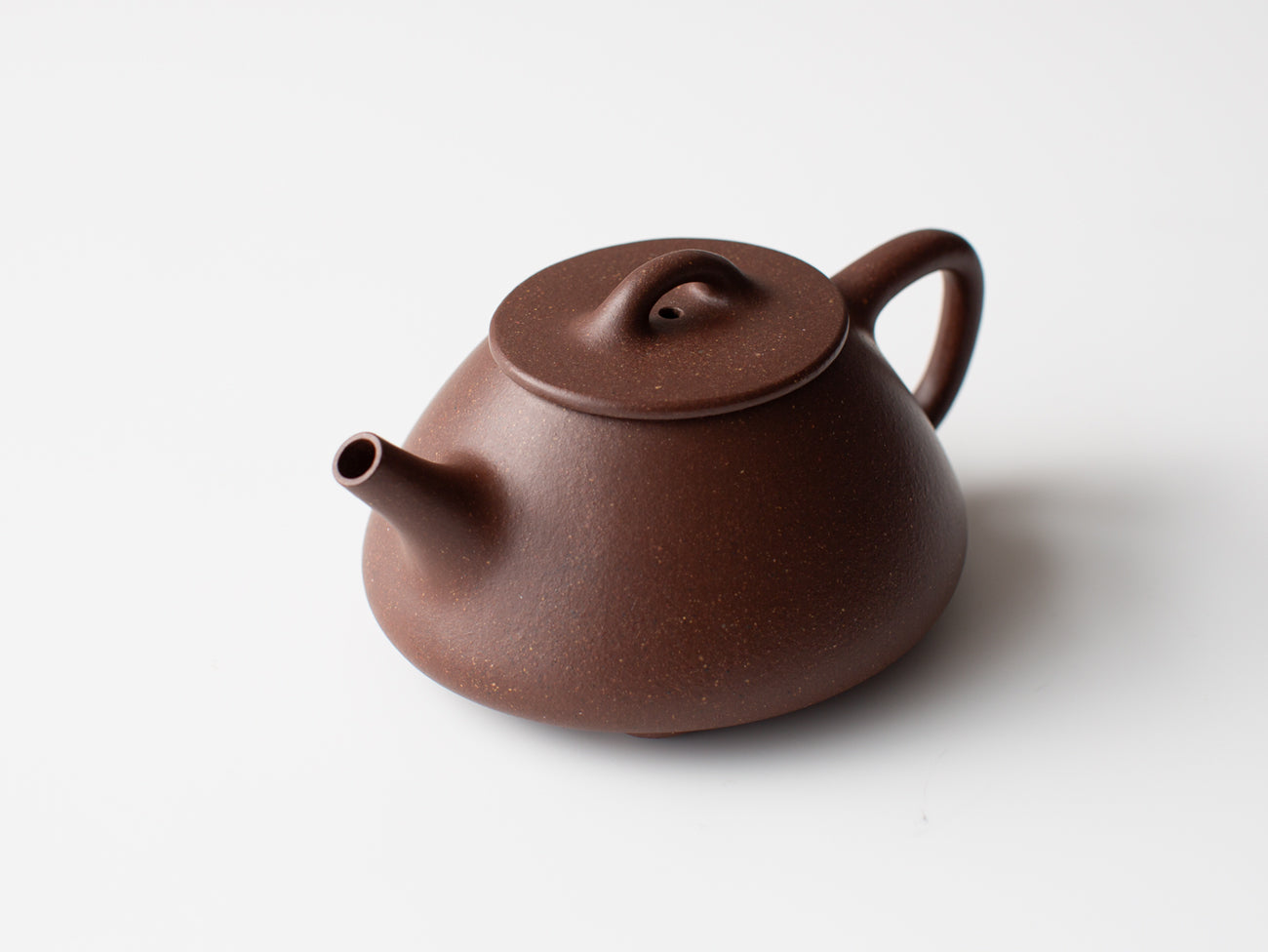 Elongated Shipiao (腰圓石瓢壺). Full handmade zisha teapot.