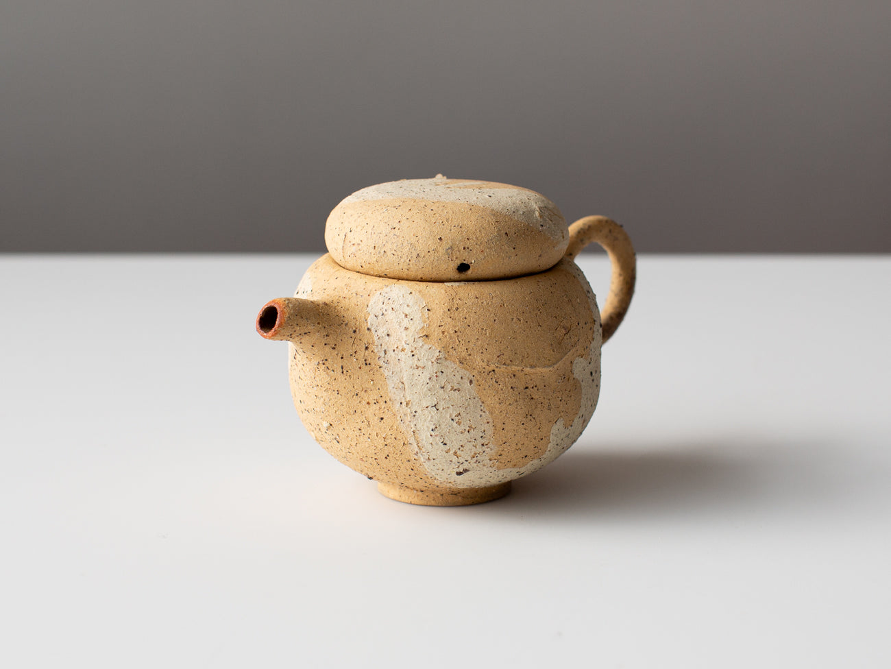 Dome Teapot in Butterscotch