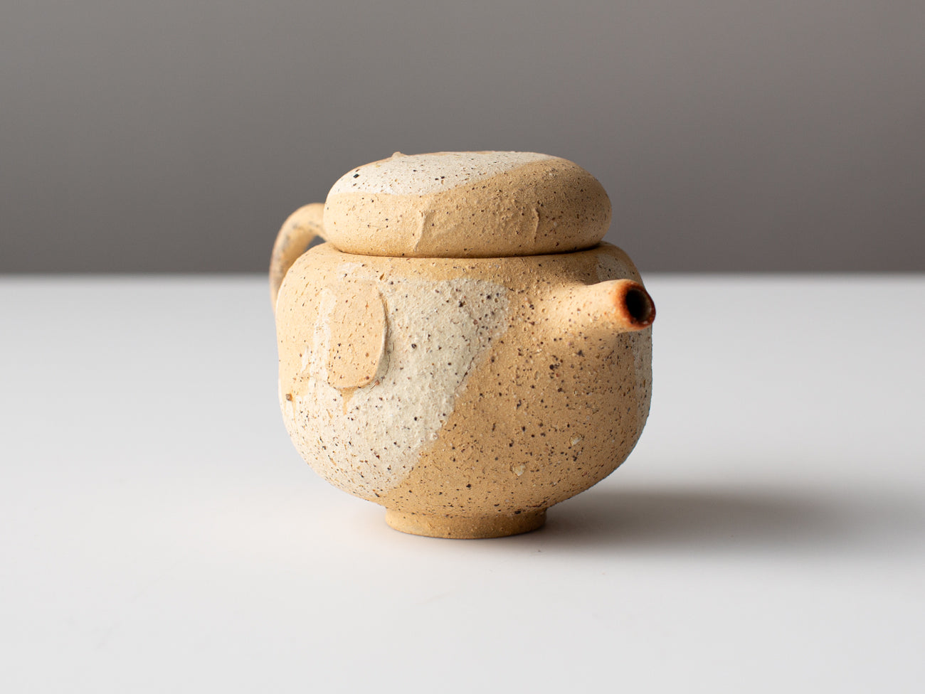 Dome Teapot in Butterscotch