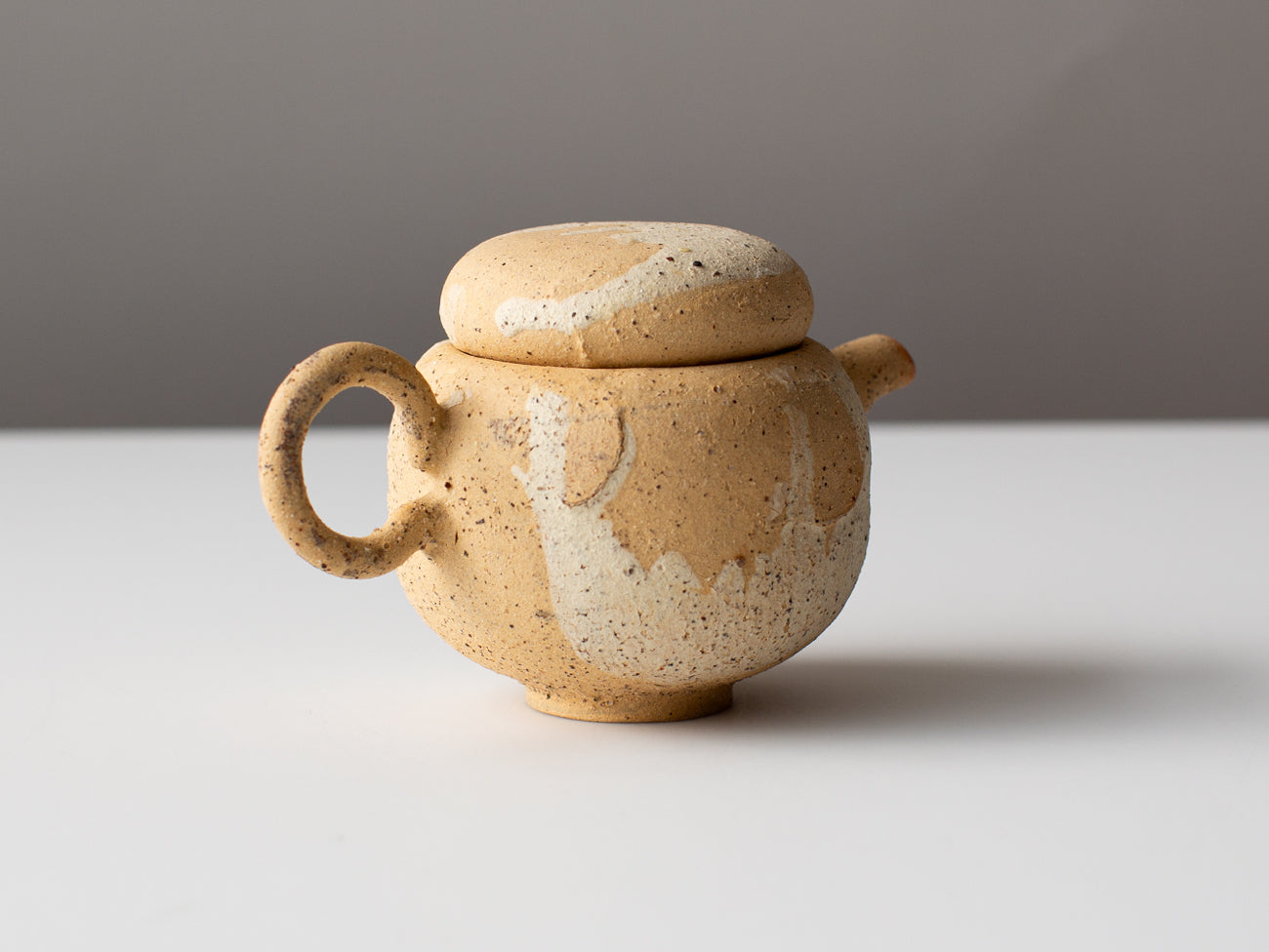 Dome Teapot in Butterscotch