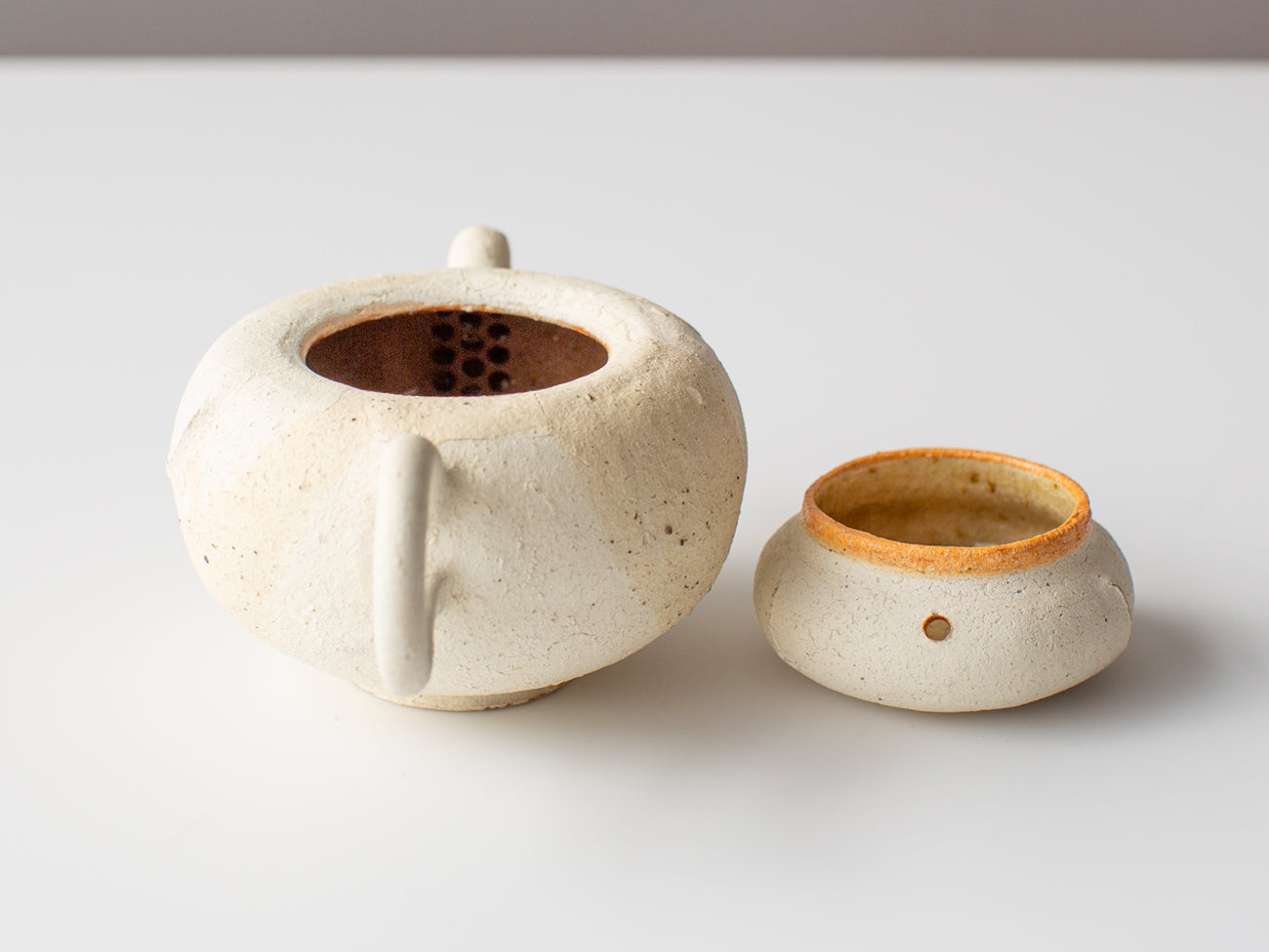 Dome Teapot in White