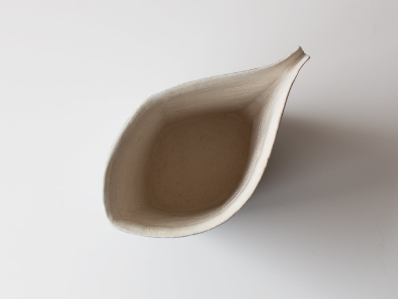 Double-walled stoneware server for Gongfu cha. Wang Wen De.