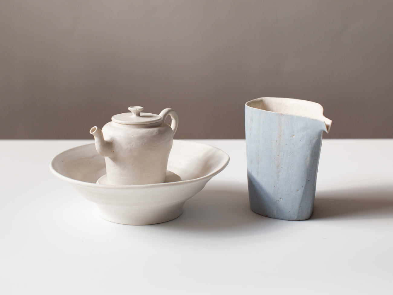 Single Pot Round Tea Tray for Gongfu Cha. Wang Wen De.