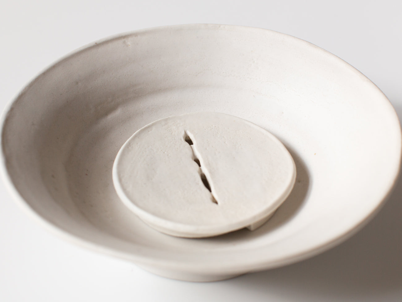 Single Pot Round Tea Tray for Gongfu Cha. Wang Wen De.