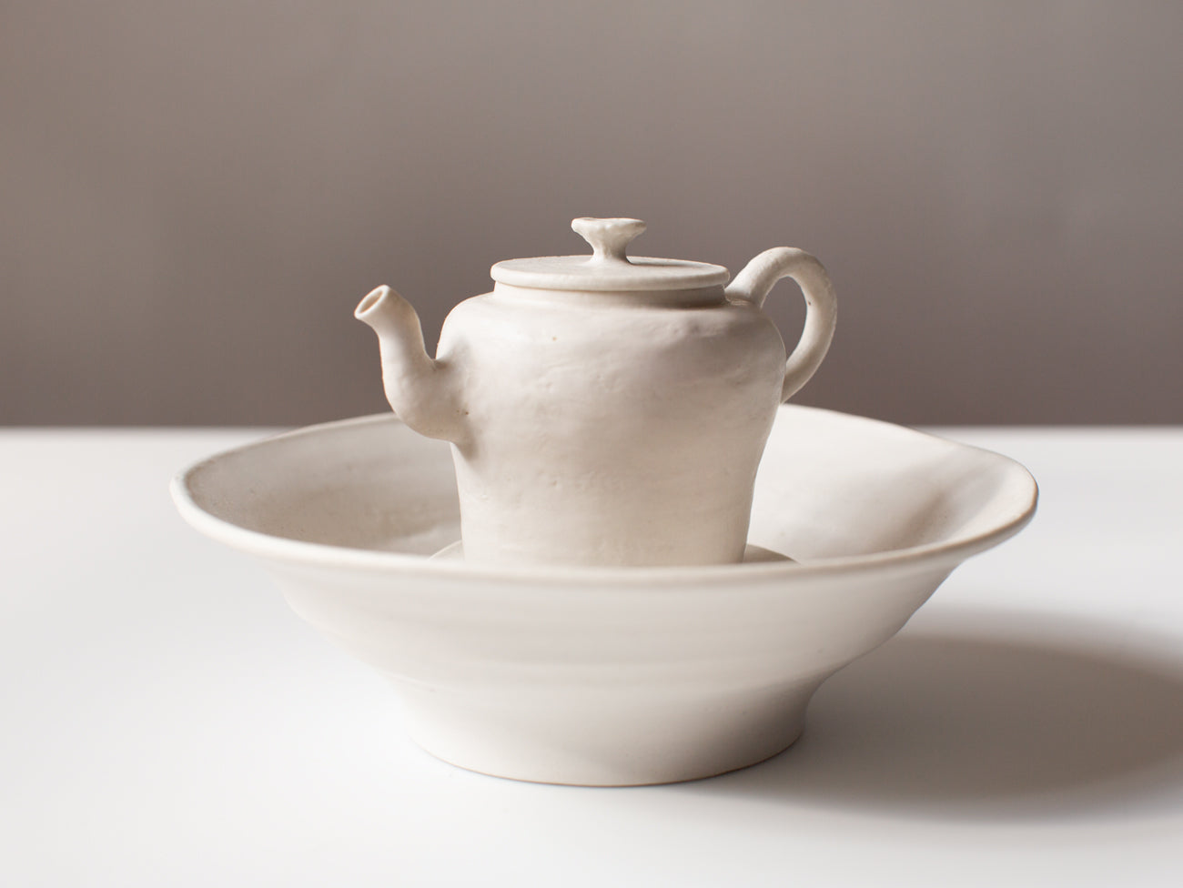 Single Pot Round Tea Tray for Gongfu Cha. Wang Wen De.