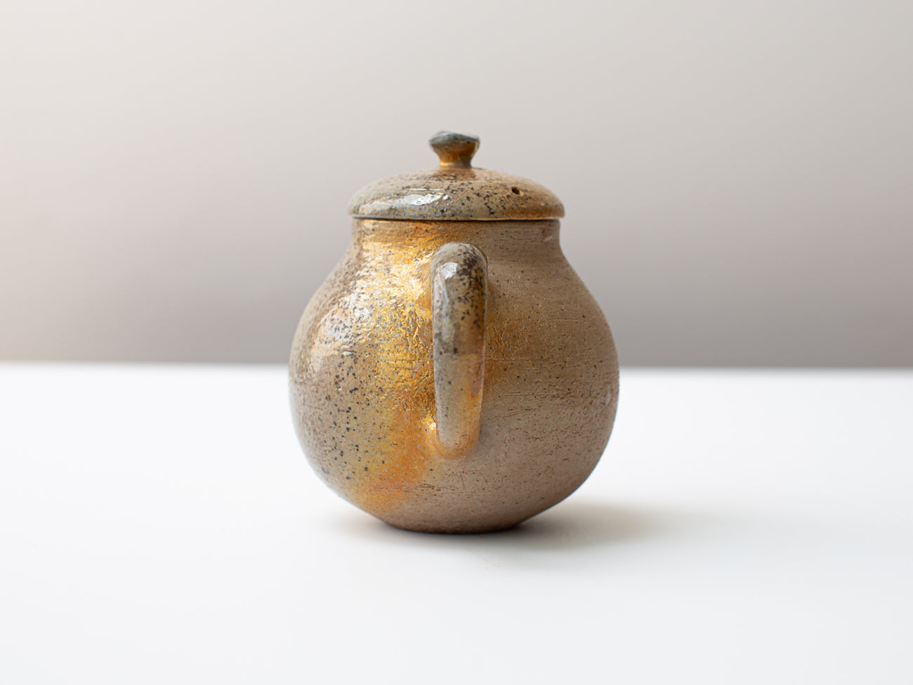 Concorde. Wood-fired pear-shaped teapot.
