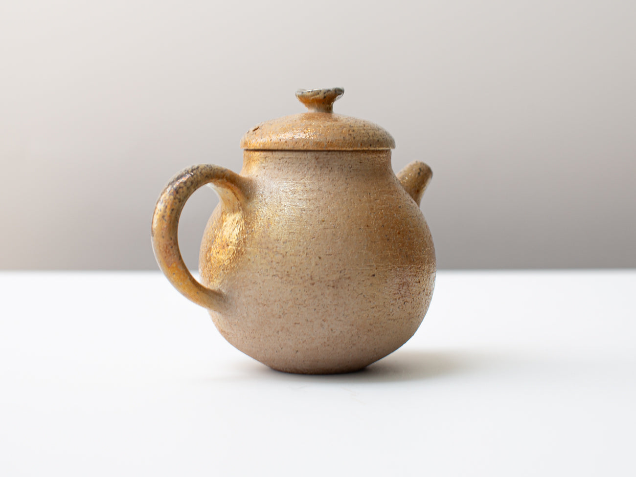 Concorde. Wood-fired pear-shaped teapot.