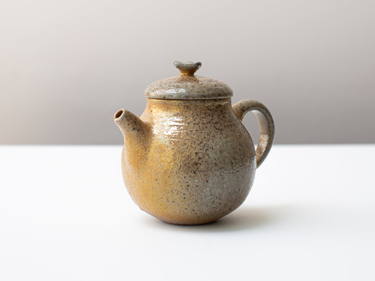 Concorde. Wood-fired pear-shaped teapot.