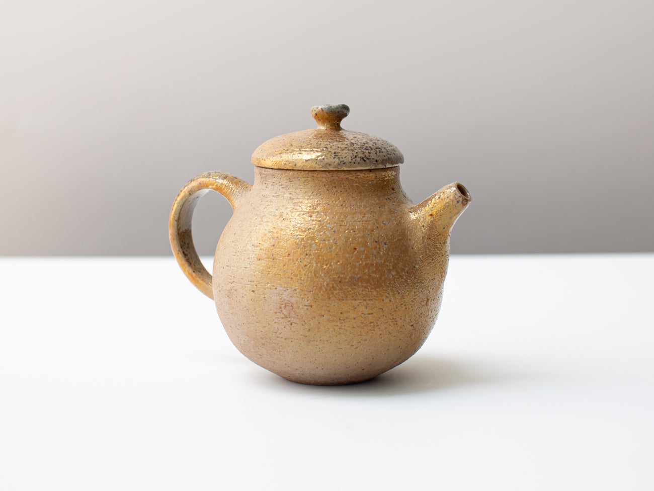 Concorde. Wood-fired pear-shaped teapot.