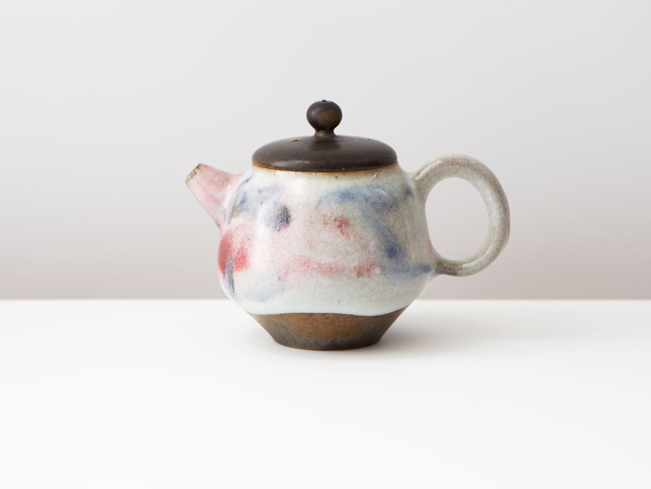 Bing. Wood-fired glazed tea pot. Liao Guo Hua.