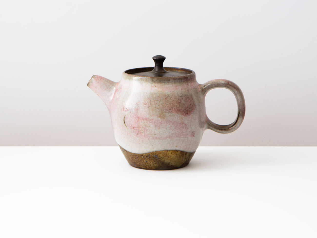 Noble. Wood-fired glazed tea pot. Liao Guo Hua.