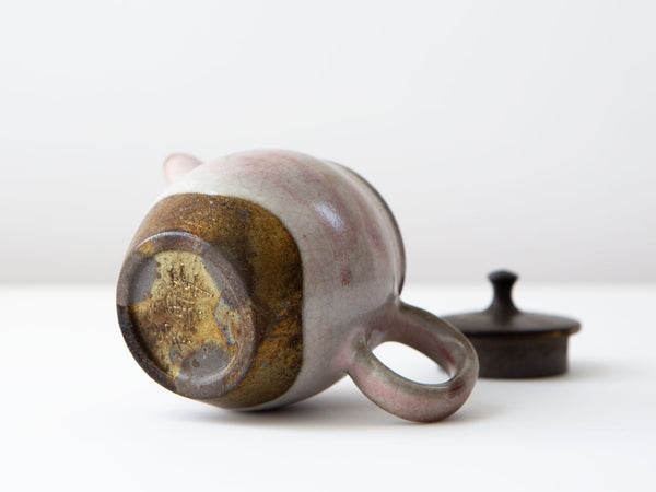 Noble. Wood-fired glazed tea pot. Liao Guo Hua.