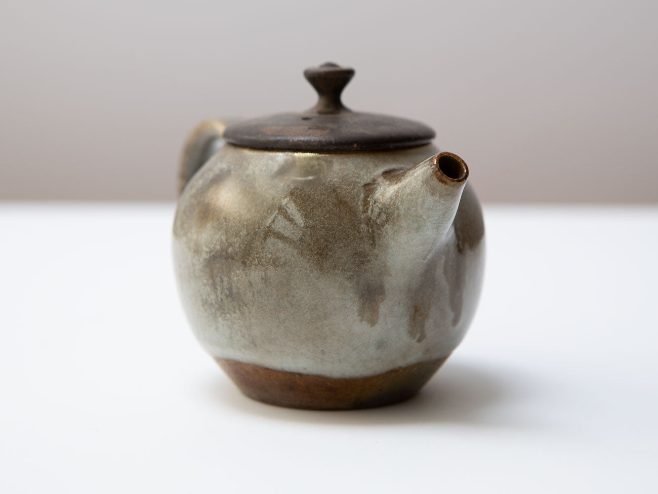 Mist. A wood-fired teapot. Liao Guo Hua
