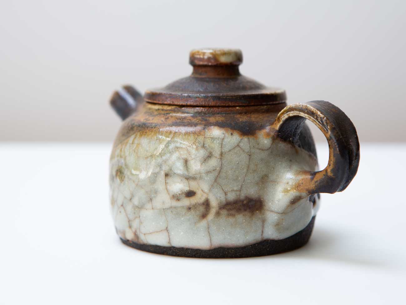 Gwion. Wood-fired Teapot. Song Jin.