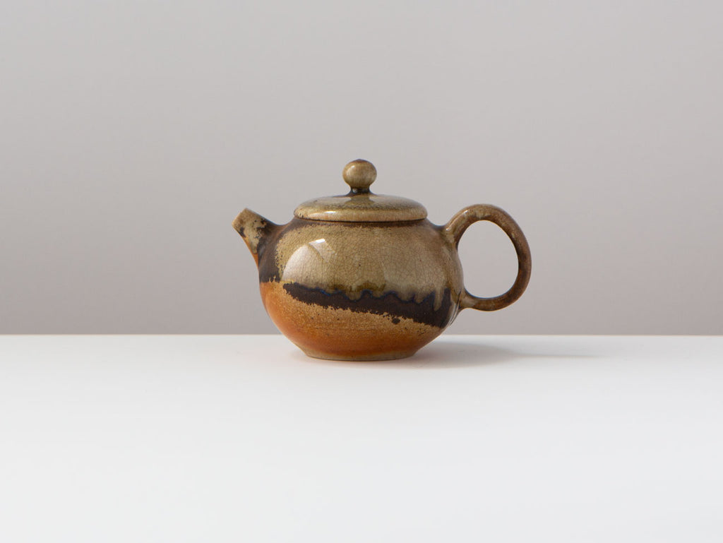 Wood-fired teapot. Takashi, Liao Guo Hua