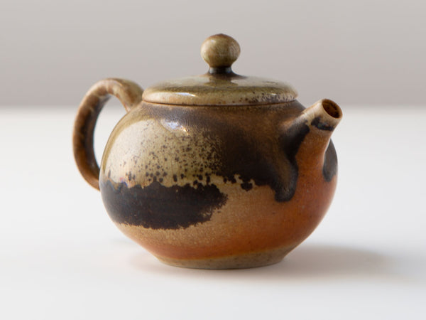 Wood-fired teapot. Takashi, Liao Guo Hua