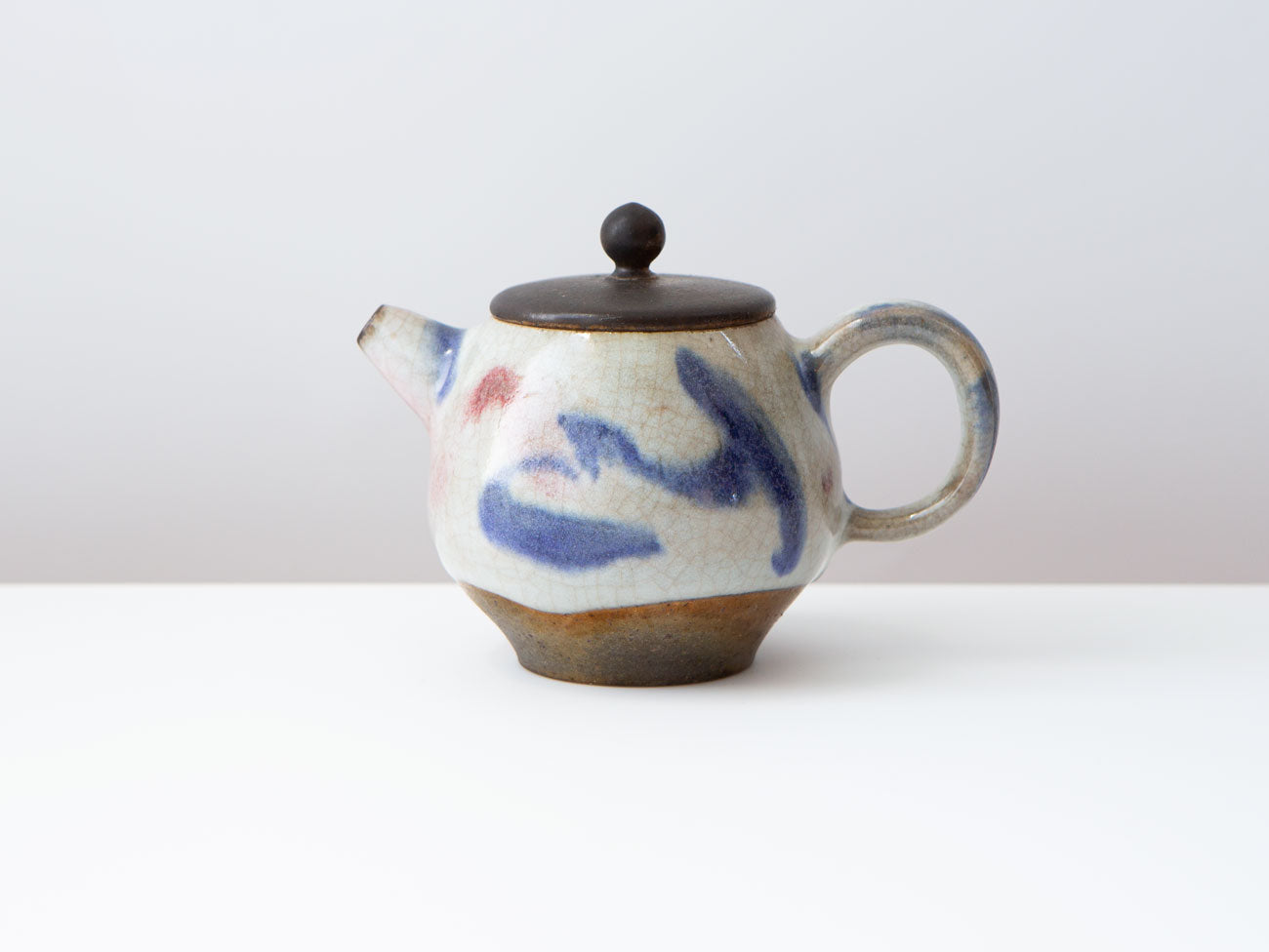 Belle. Wood-fired glazed tea pot. Liao Guo Hua.