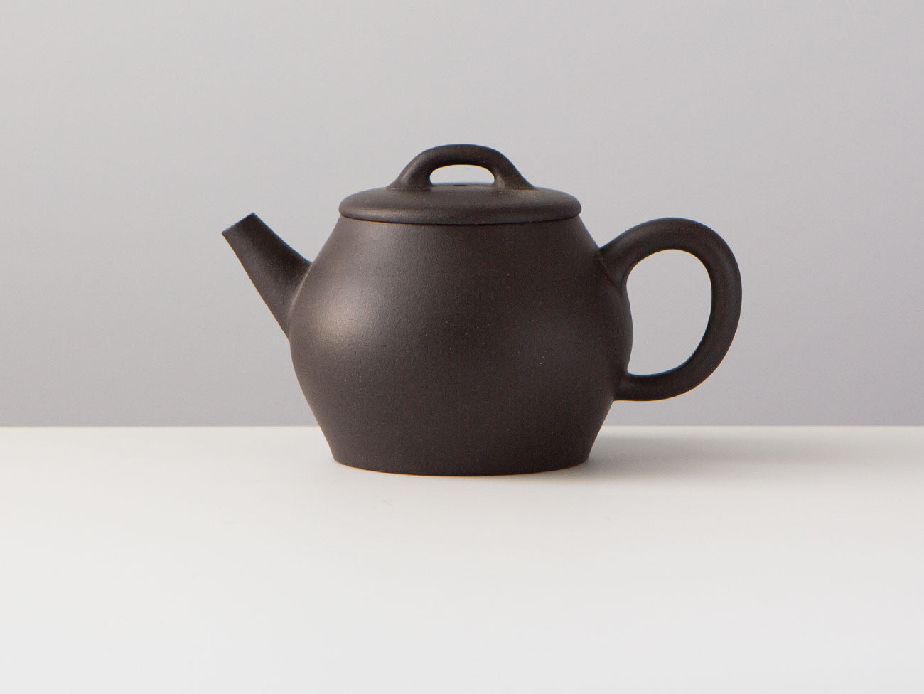 Dark Materials Teapot, Hei liao. Zisha.