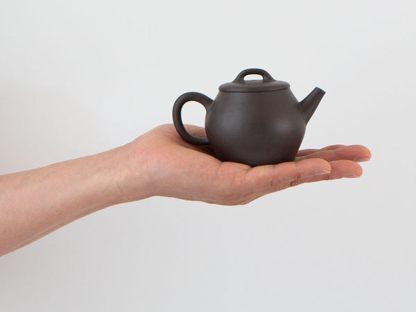 Dark Materials Teapot, Hei liao. Zisha.