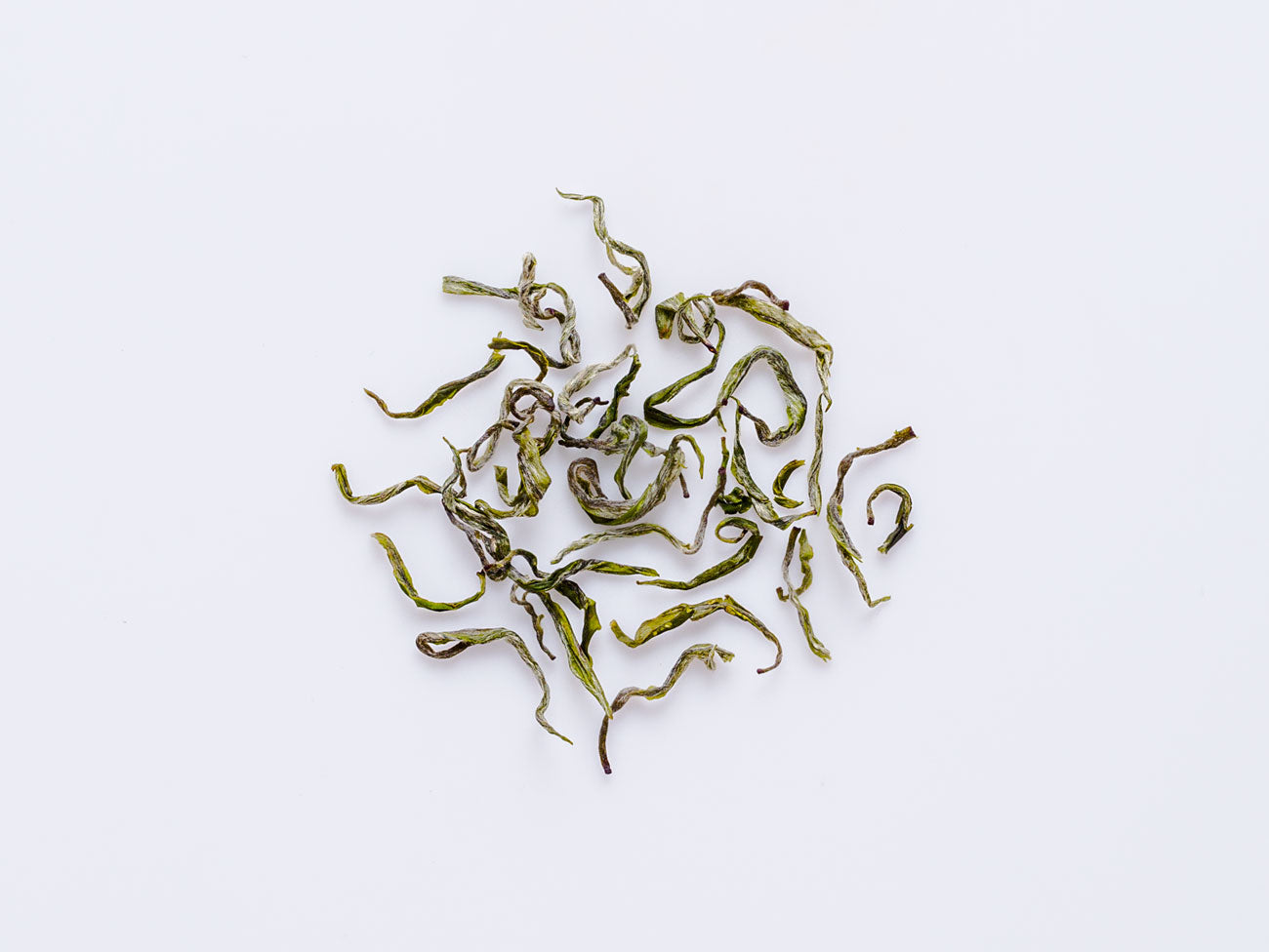 Baojing Huangjing Cha. A green tea from Hunan Province. Dry leaf photograph.