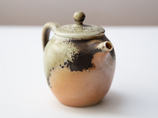Shimmer, a wood-fired porcelain teapot. Liao Guo Hua