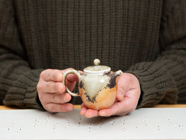 Shimmer, a wood-fired porcelain teapot. Liao Guo Hua